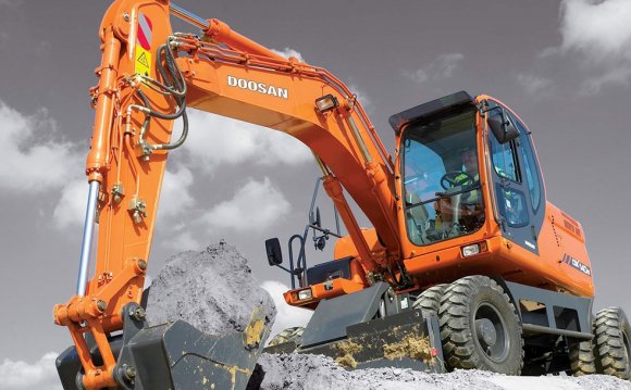 Колесный экскаватор DOOSAN